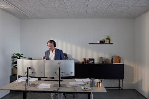 Transforming Work: A Day Powered by HP AI PCs