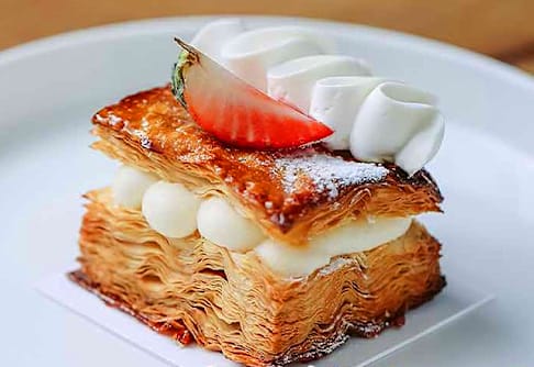 พายสตรอว์เบอร์รี่ครีมสดเจ