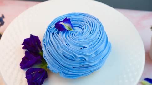 เค้กดอกอัญชัน