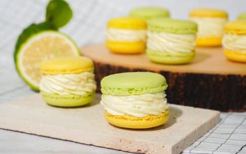 มาการองส้มซ่าวิปครีมชีส