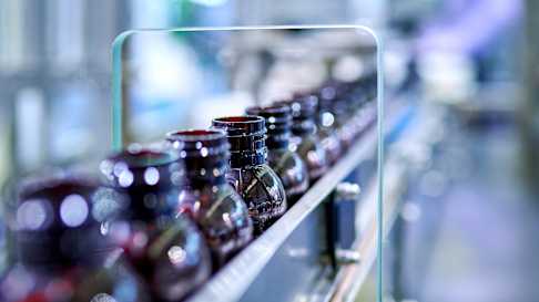 Why your best science is losing and what wins in pharma launches | ZS